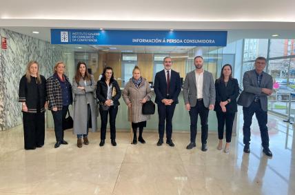 La Xunta abre un nuevo espacio de información al consumidor en el hall del edificio de la Xunta en Monelos