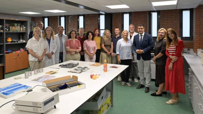 Visita autoridades serbias 