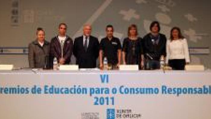 Nava Castro en el acto de entrega de los 27 premios relacionados con la VI edición de los galardones sobre ‘Consumo Responsable’