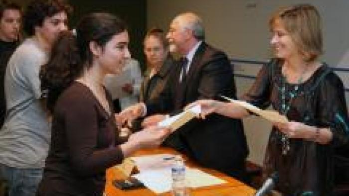 Nava Castro en el acto de entrega de los 27 premios relacionados con la VI edición de los galardones sobre ‘Consumo Responsable’