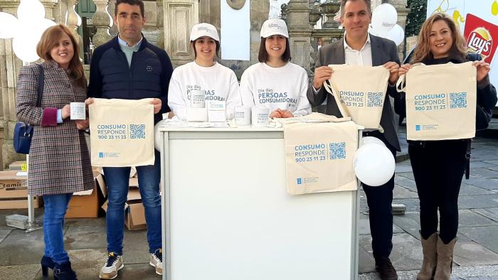 Praza da Peregrina de Pontevedra con motivo do Día Mundial dos Dereitos das Persoas Consumidoras.