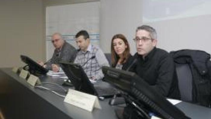 A presidenta do Instituto Galego de Consumo, Sol Vázquez, abriu unha xornada na que se presentou o simulador eléctrico do IGC