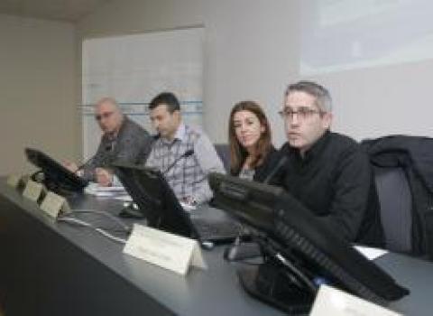 A presidenta do Instituto Galego de Consumo, Sol Vázquez, abriu unha xornada na que se presentou o simulador eléctrico do IGC